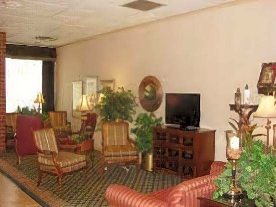 Quality Inn & Suites Mansfield