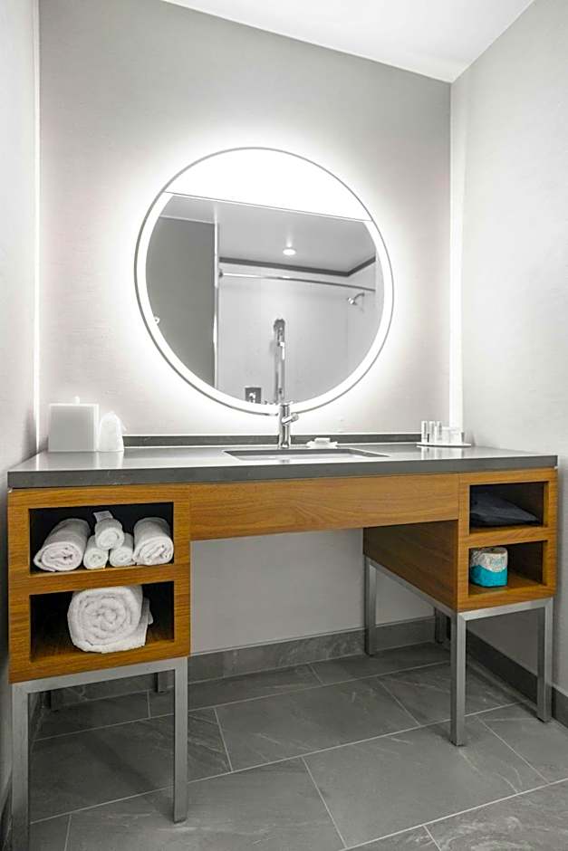 Courtyard by Marriott Indianapolis Fishers