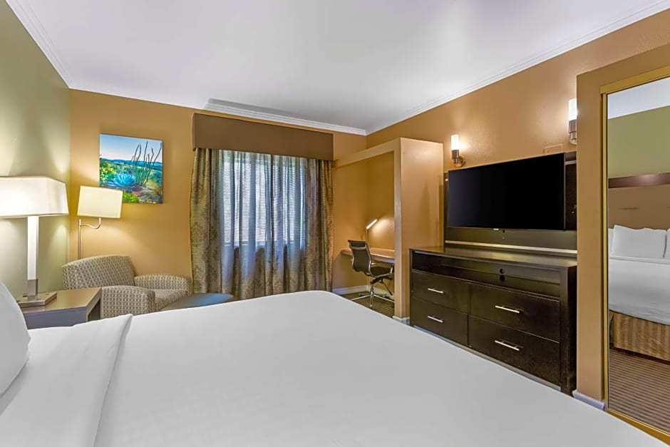 Best Western Royal Sun Inn & Suites