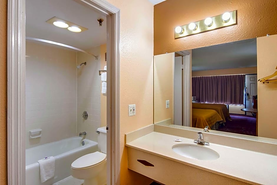 Motel 6-Macon, GA