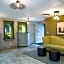 Hotel Westport Kansas City, Tapestry Collection by Hilton