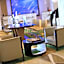 Renaissance by Marriott Arlington Capital View Hotel