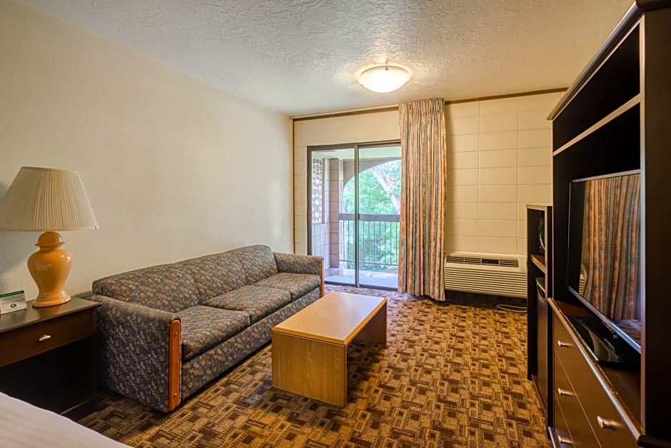 Cottonwood Suites Boise Riverside Downtown
