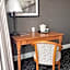 Cow Hollow Inn and Suites