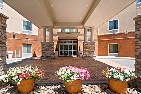 Holiday Inn Express & Suites Denver North - Thornton