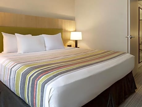 2 Queen Beds, Suite, Nonsmoking
