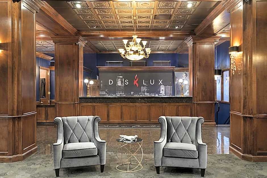 Des Lux Hotel