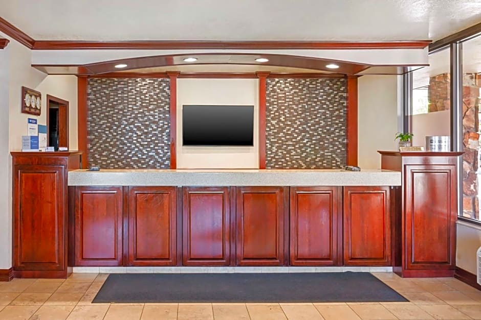 Best Western Plus Weston Inn