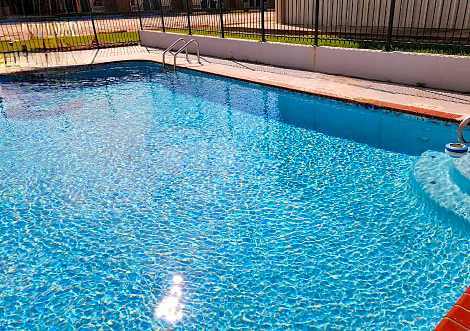 Days Inn by Wyndham LaPlace- New Orleans