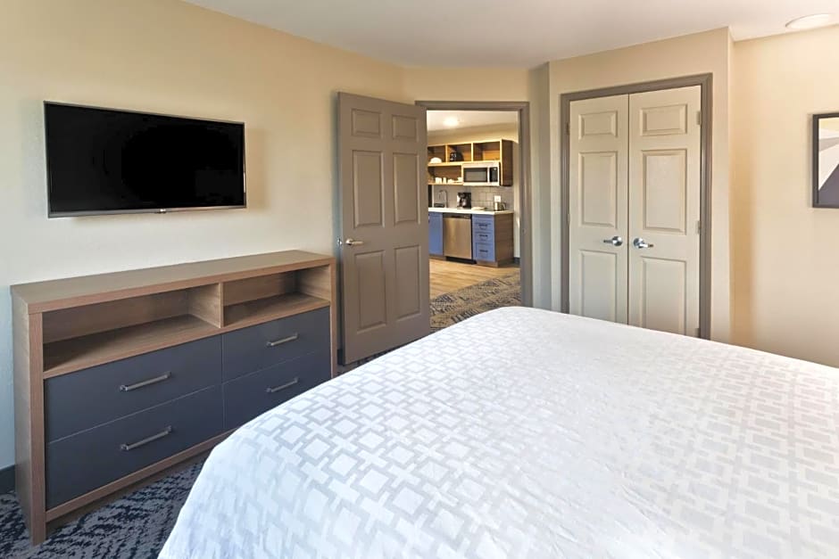 Candlewood Suites EASTCHASE PARK