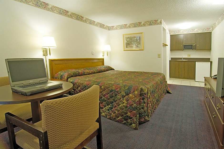 712 INN