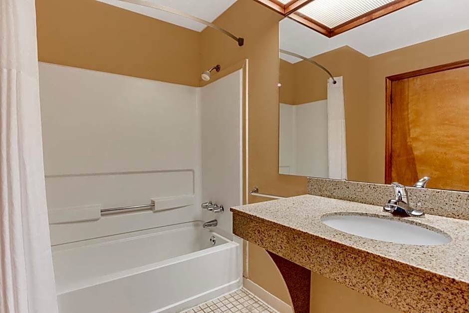 Days Inn by Wyndham Downtown Aiken