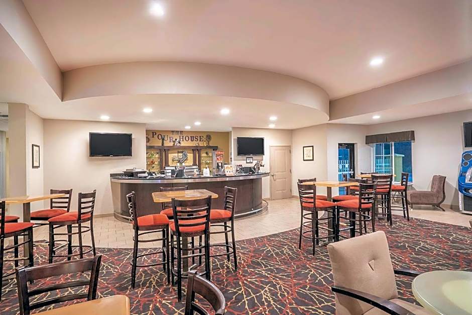 La Quinta Inn & Suites by Wyndham Verona