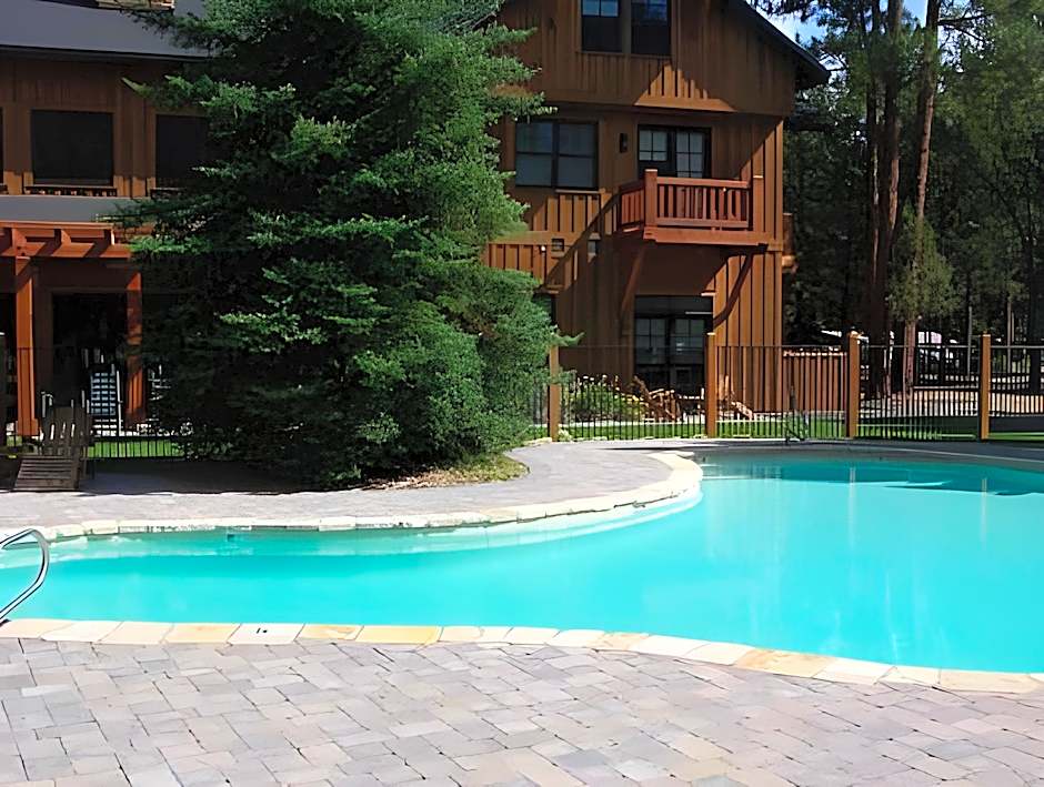 FivePine Lodge