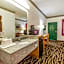 Econo Lodge Inn & Suites