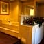 Econo Lodge Inn & Suites Groton