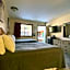 Cedar Wood Inn