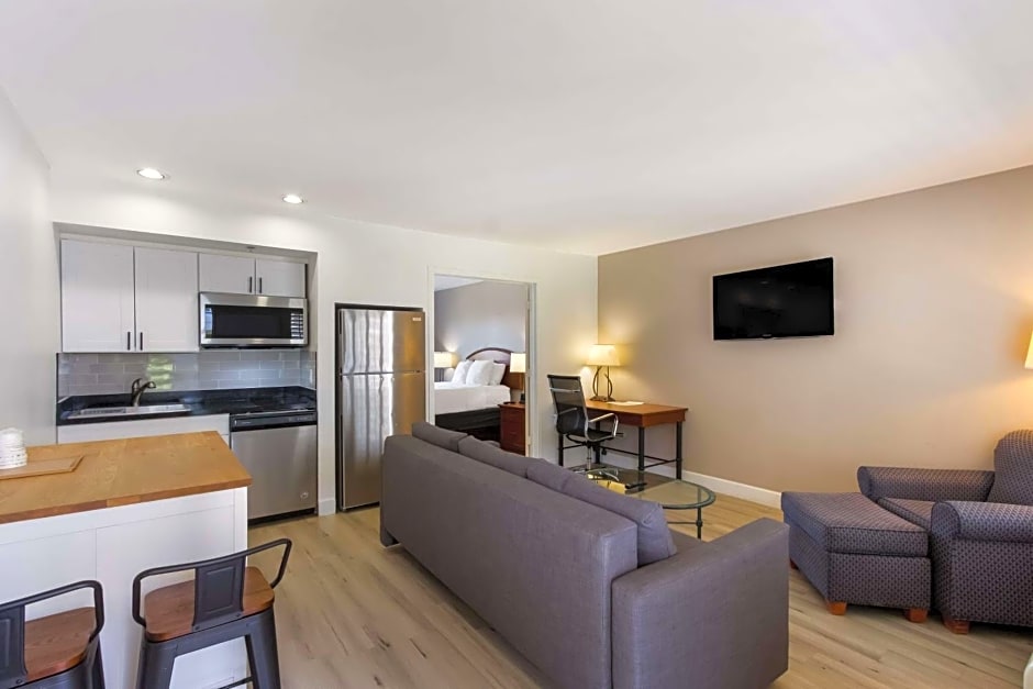 SureStay Plus Hotel by Best Western Tempe University