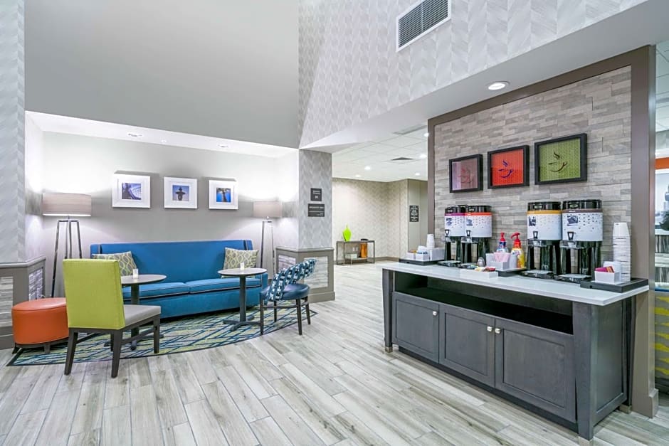 Hampton Inn By Hilton & Suites Glenarden/Washington DC