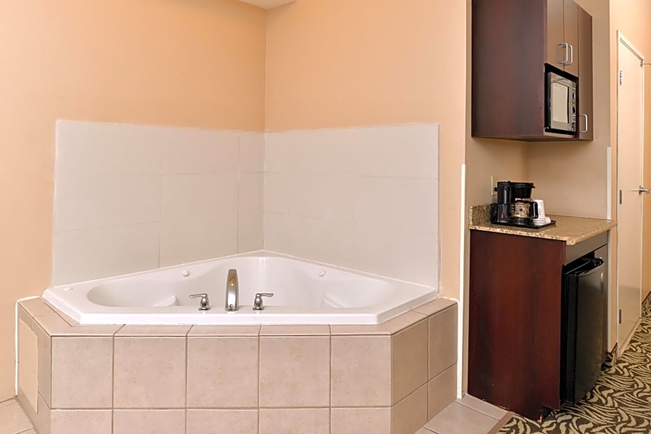Holiday Inn Express Fresno River Park Highway 41