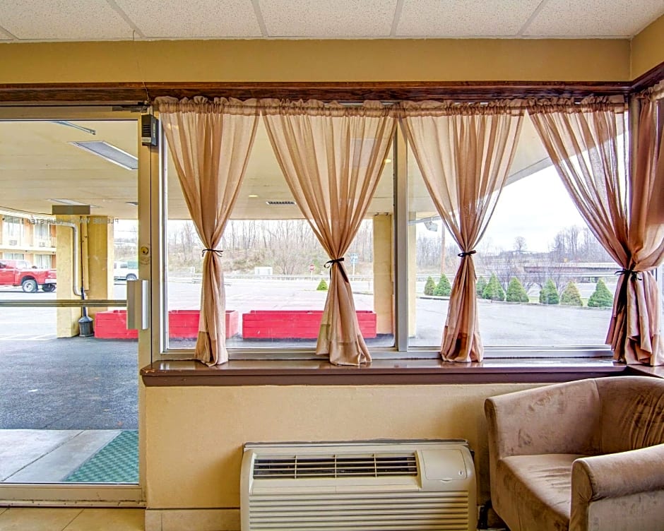 Econo Lodge Wytheville I-77 & I-81