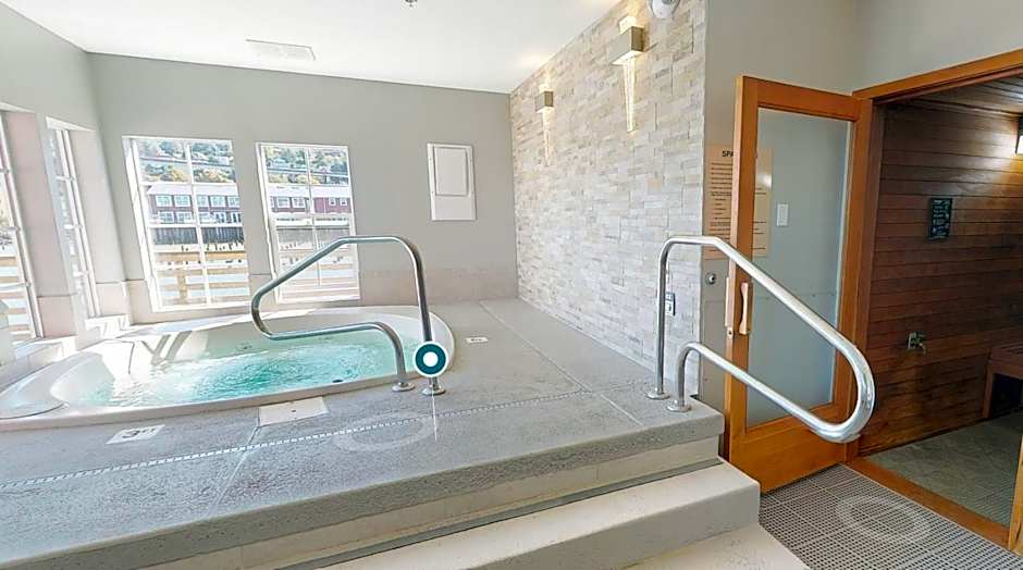 Cannery Pier Hotel & Spa