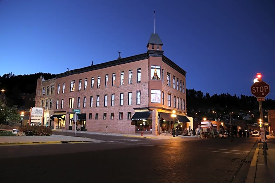 Martin & Mason Hotel