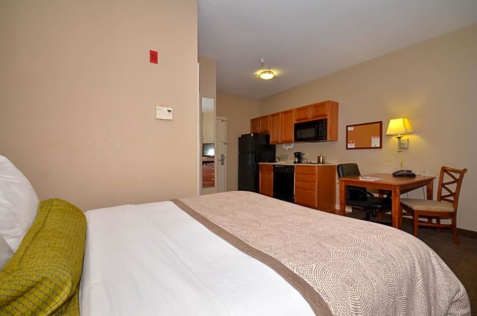 Candlewood Suites Clarksville