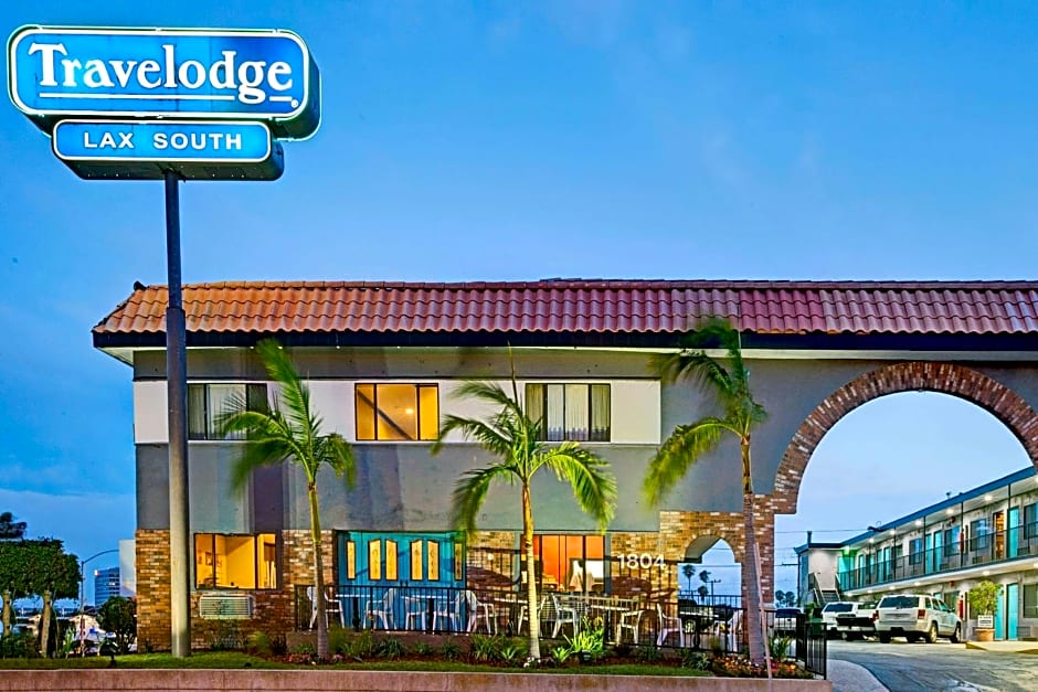Travelodge by Wyndham LAX South
