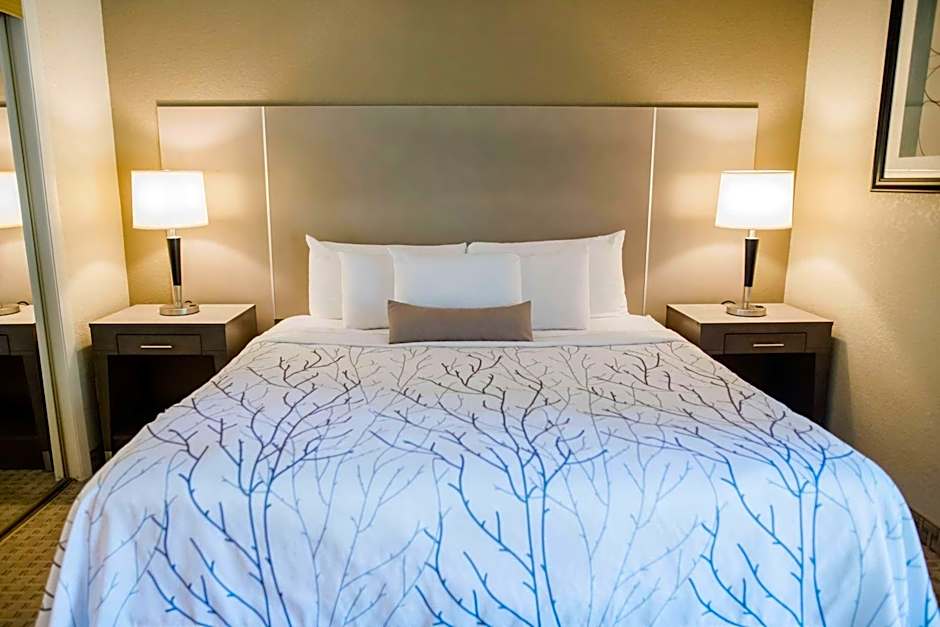 Eastland Suites Hotel & Conference Ctr, Trademark by Wyndham