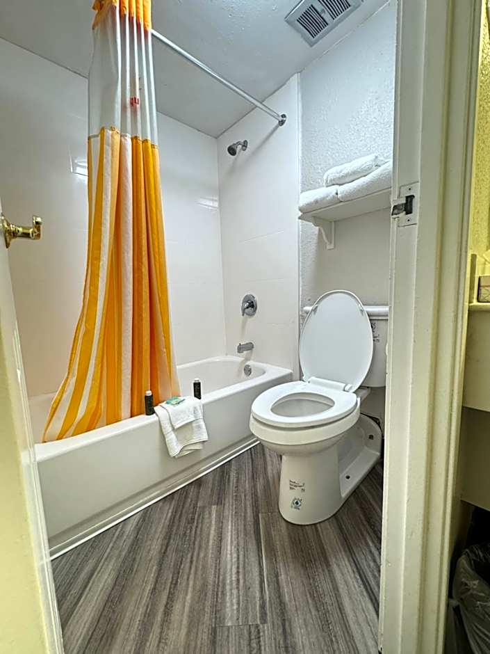 Rodeway Inn