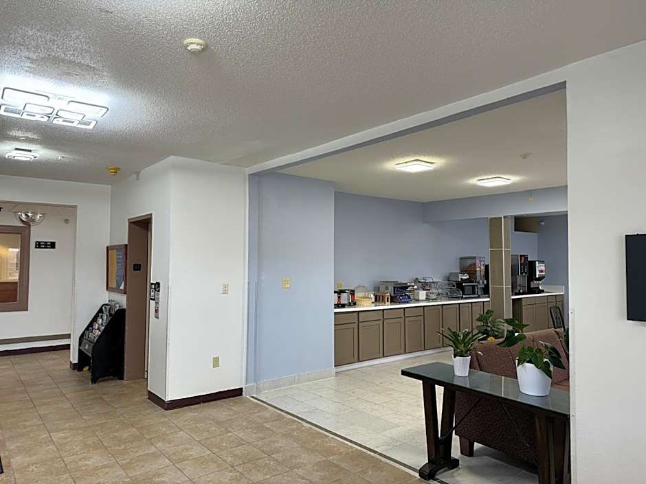 Super 8 by Wyndham Mason City