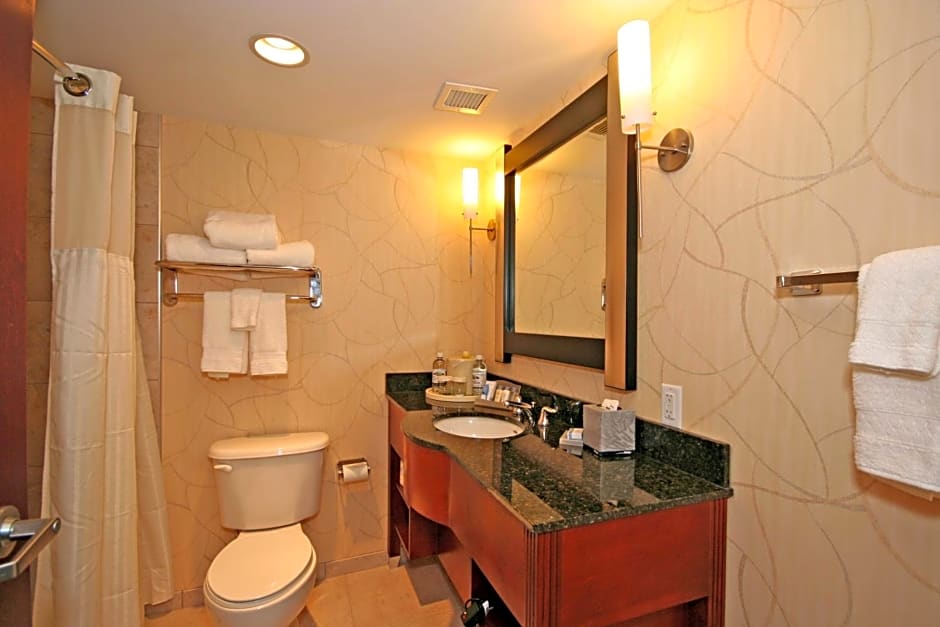 DoubleTree By Hilton Hotel Greensboro