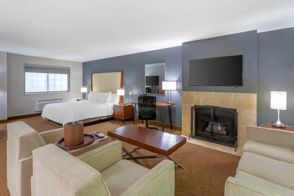 Best Western PLUS Cotton Tree Inn