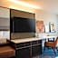 Renaissance by Marriott Dallas Addison Hotel