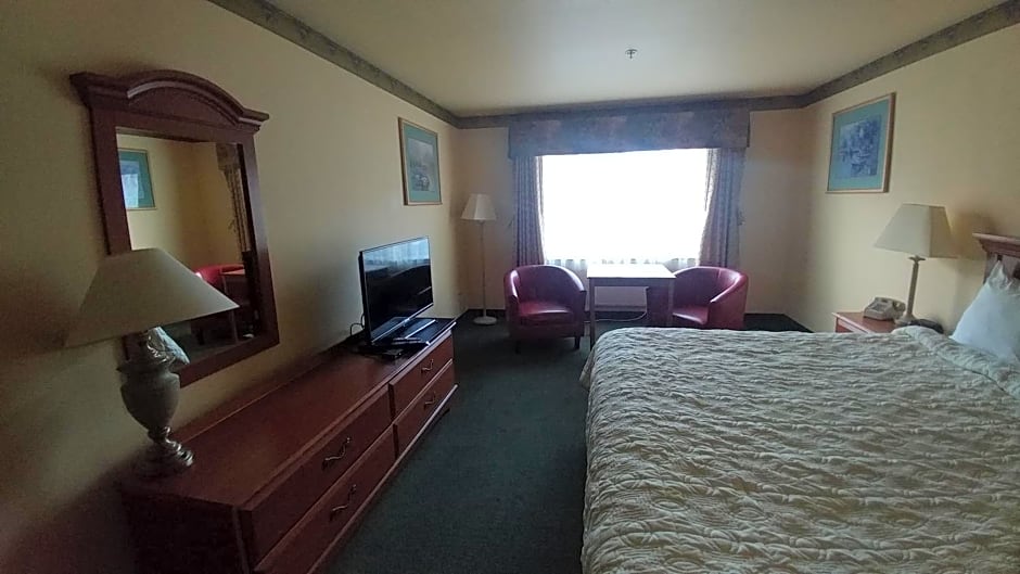 Palace Inn & Suites