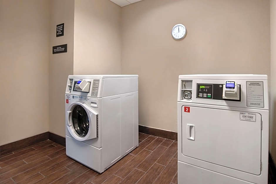 Hampton Inn By Hilton & Suites Harvey