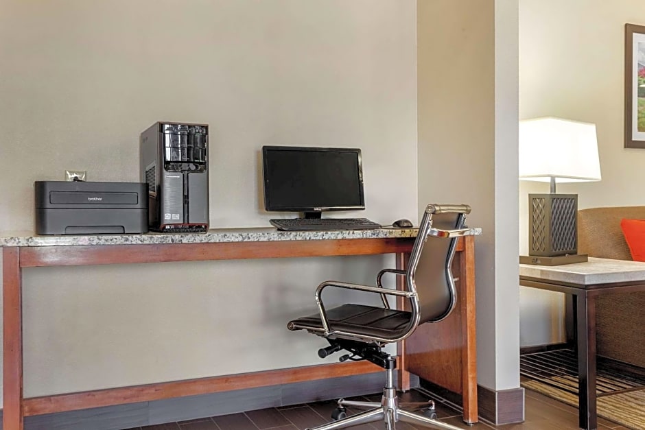 Comfort Inn & Suites Lenoir Hwy 321 Northern Foothills