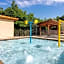 Howard Johnson by Wyndham Pigeon Forge