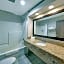 Holiday Inn Express Hotel & Suites Beatrice