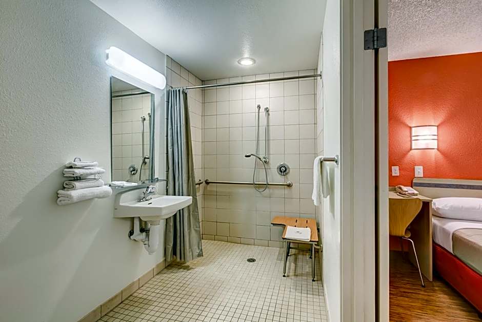 Motel 6-Wheat Ridge, CO - West - Denver North