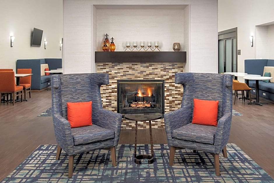 Hampton Inn By Hilton & Suites Alpharetta