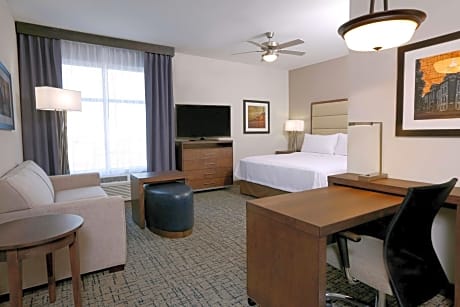 King Studio Suite - Hearing Accessible/Non-Smoking