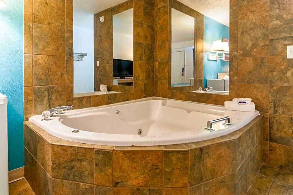 Motel 6-Farmington Hills, MI - Northwest - Farmington Hills