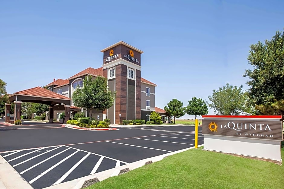 La Quinta Inn & Suites by Wyndham Lubbock North