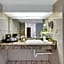 Napa Valley Hotel & Suites