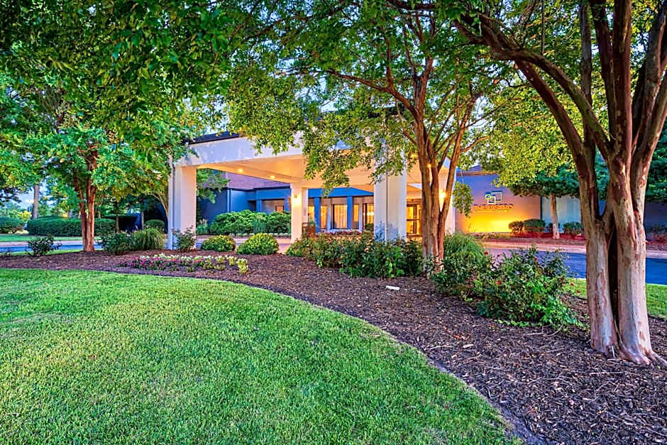 Courtyard by Marriott Hampton Coliseum Central