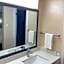Travelers Inn and Suites Wharton