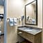 Econo Lodge Inn & Suites Santa Rosa