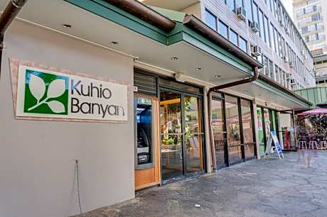 Kuhio Banyan Club